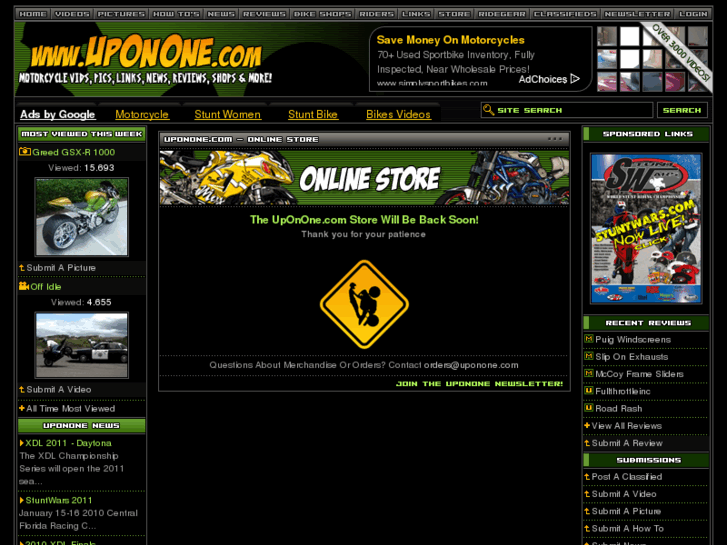 www.momcustoms.com